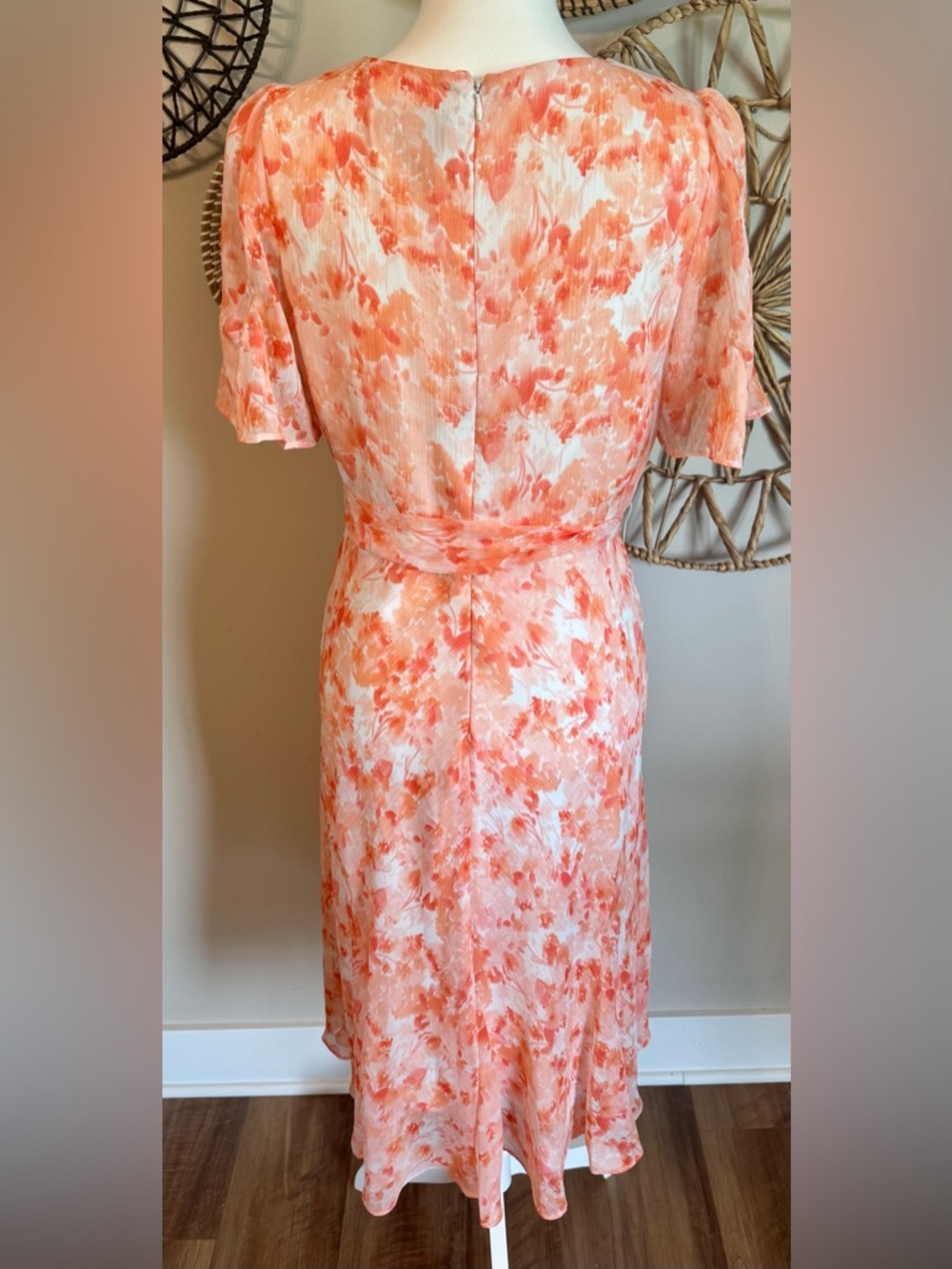 DKNY Coral Floral Chiffon Flutter Sleeve Midi Dress with Tie Waist Size 8 - Picture 4 of 9